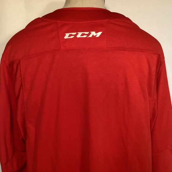 NWT CCM practice hockey jersey men’s size large Red with White - Picture 6 of 16